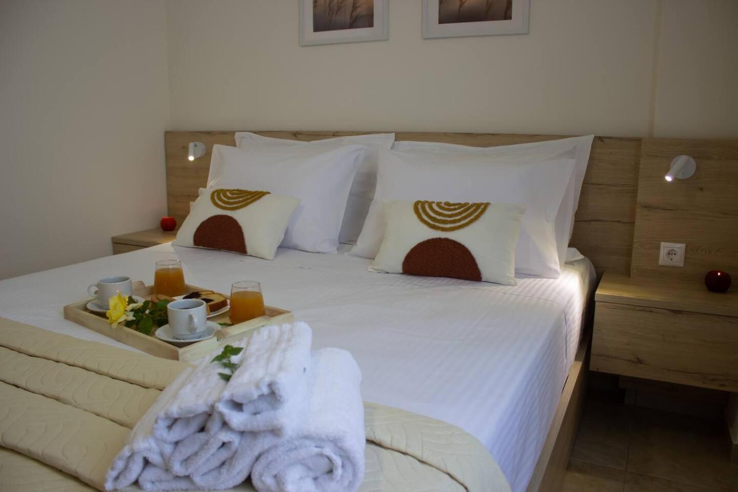 Maistro Suites With Pool, Matala 外观 照片