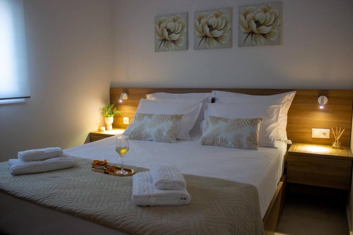 Maistro Suites With Pool, Matala 外观 照片