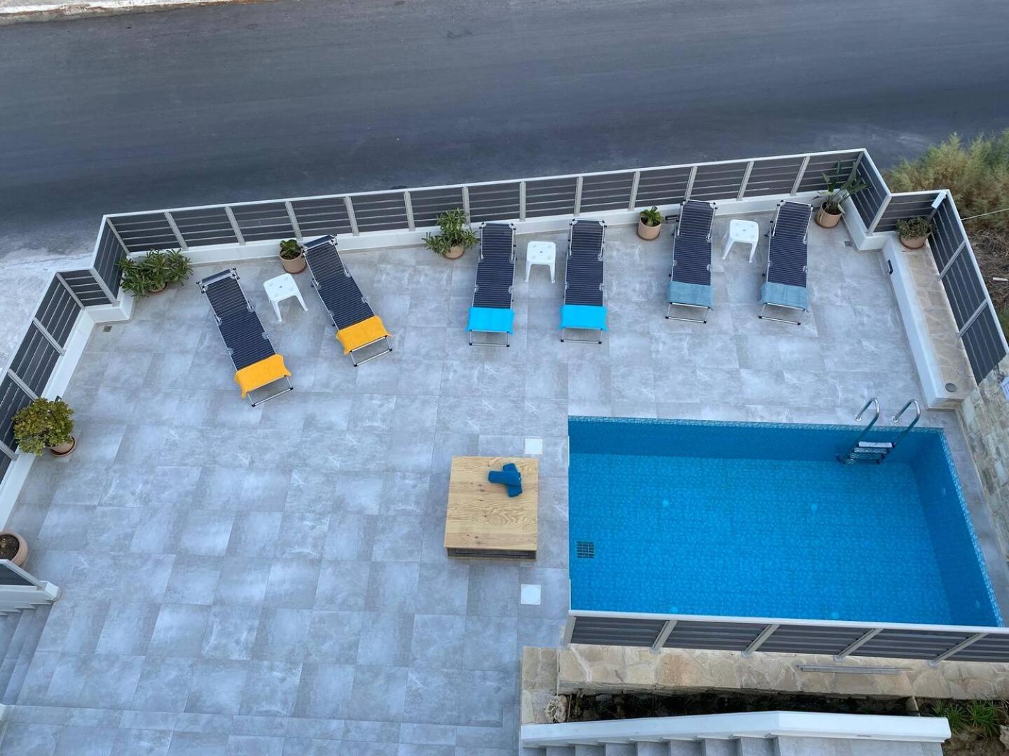 Maistro Suites With Pool, Matala 外观 照片