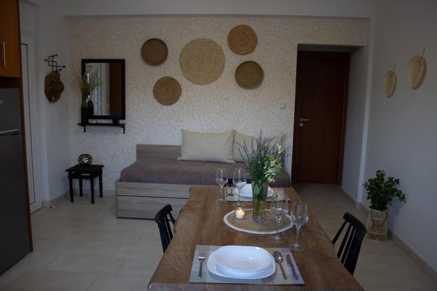Maistro Suites With Pool, Matala 外观 照片