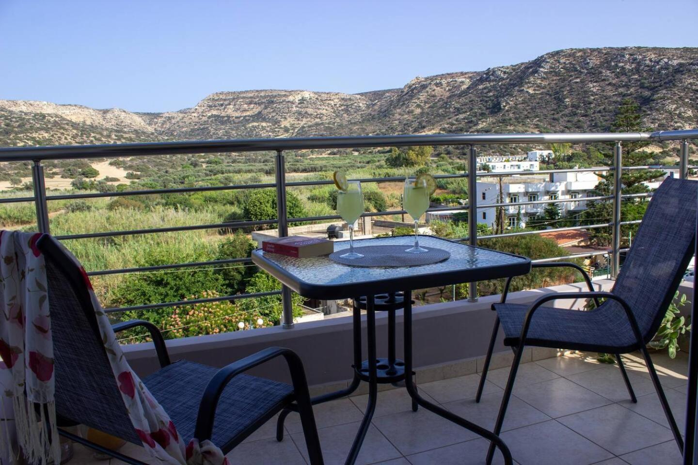 Maistro Suites With Pool, Matala 外观 照片