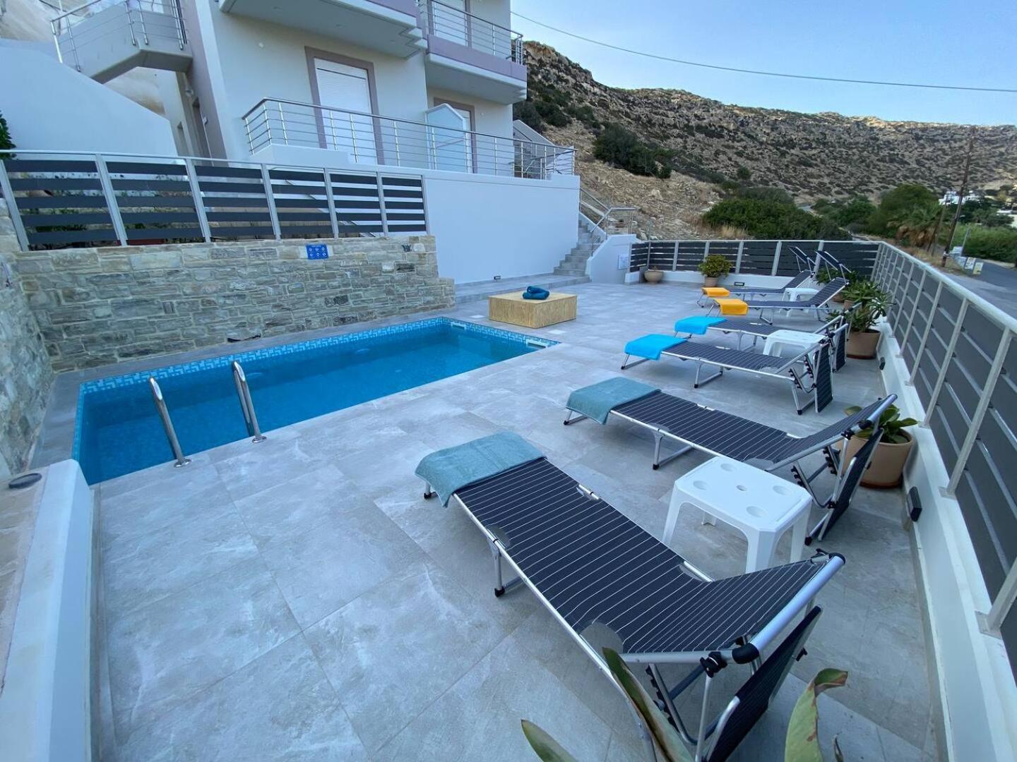 Maistro Suites With Pool, Matala 外观 照片